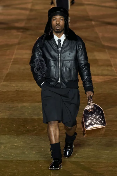 Look 64